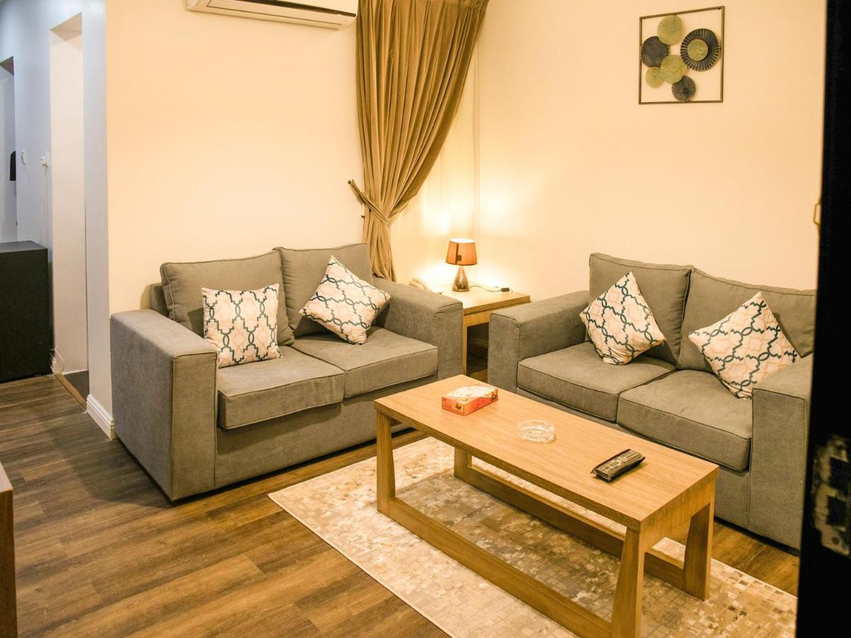 فندق أمواج الشاطىء للوحدات السكنية المفروشة *